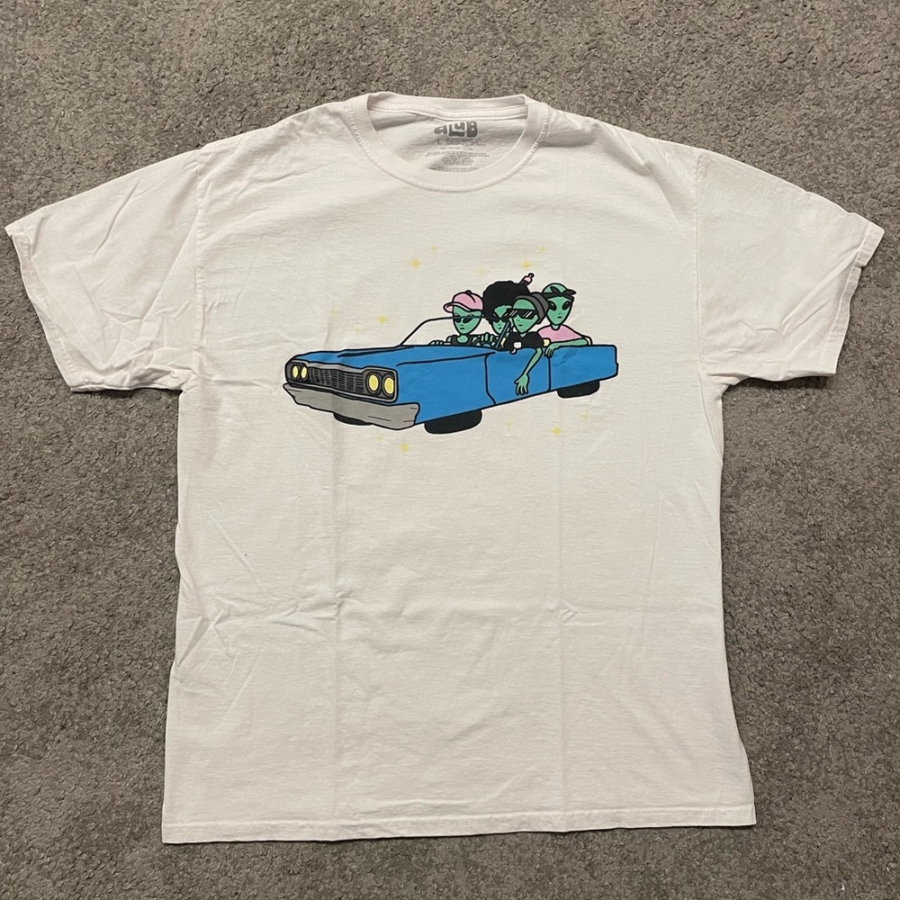 Zumiez White Tee with Blue Car and Green Characters